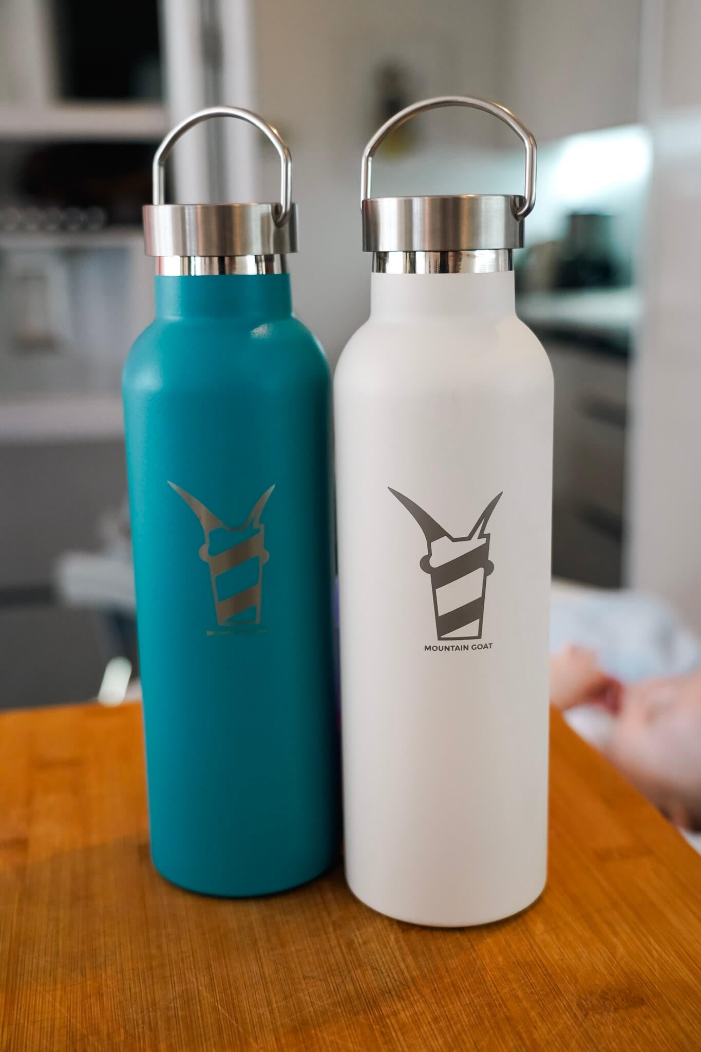 Goat Biznus 750ML - Blue Feet Penguin